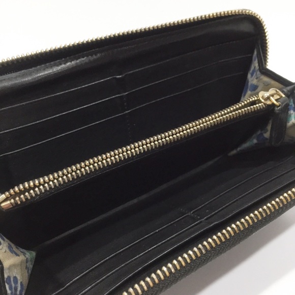 Bvlgari black smooth leather embossed logo zip wallet - Picture 7 of 11